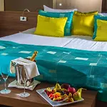 Castellum Hotel Hollókő