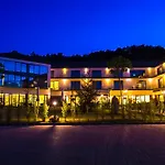 Castellum Hotel Hollókő