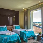 Castellum 4* Hollókő