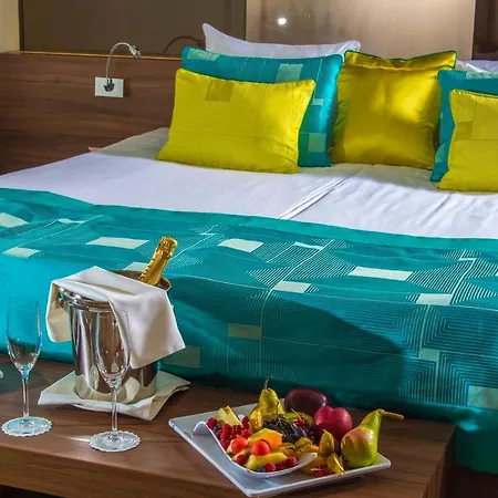 Castellum Hotel Holloko