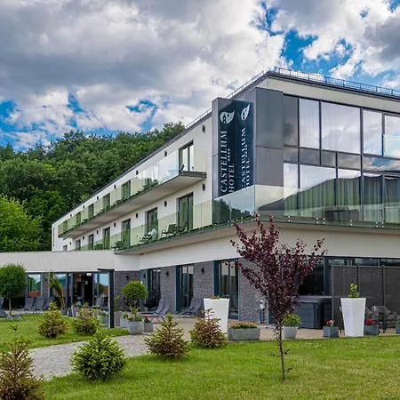 Castellum 4*