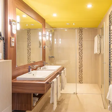 Castellum Hotel 4*