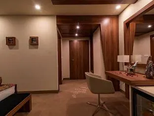 Castellum Hotel Hollókő
