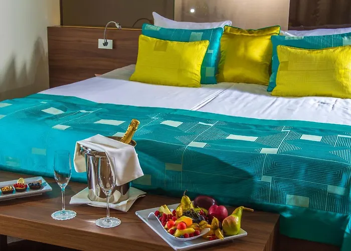 Castellum Hotel Hollókő